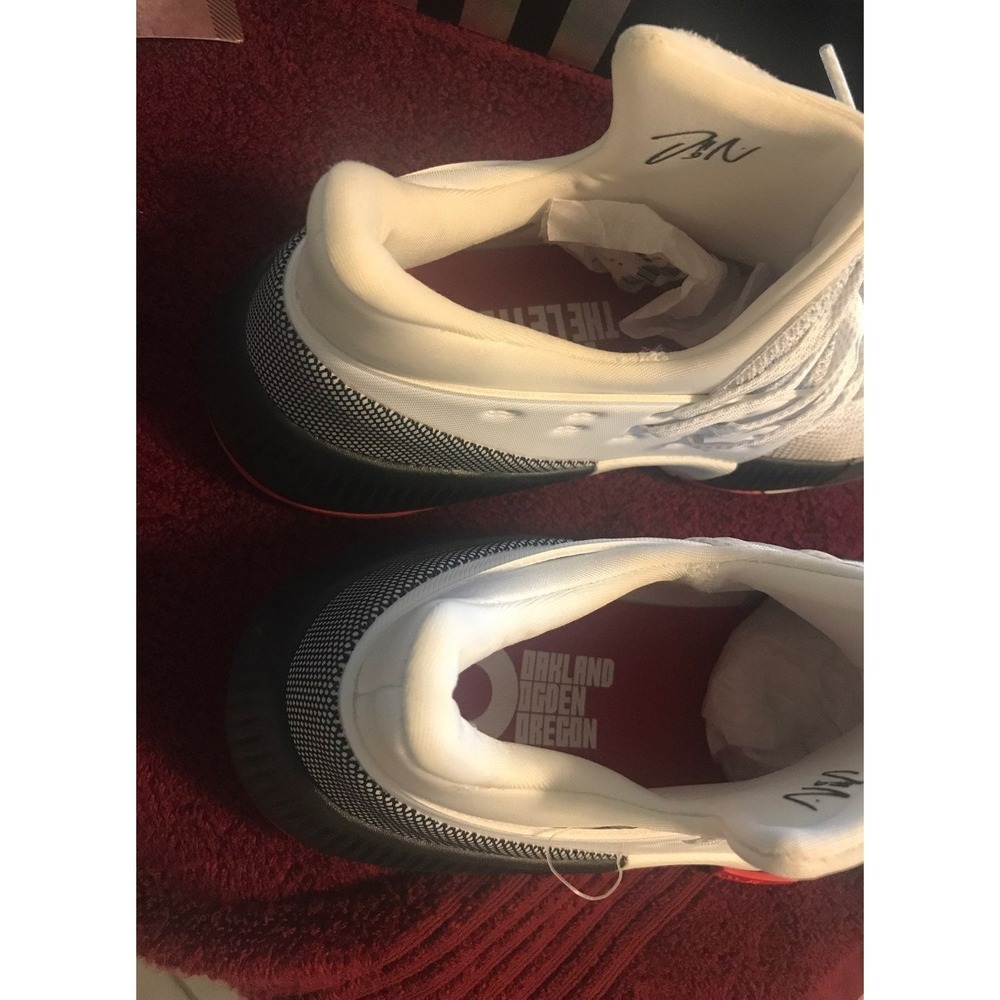 Adidas D Lillard 3 Brand New - Picture 7 of 9